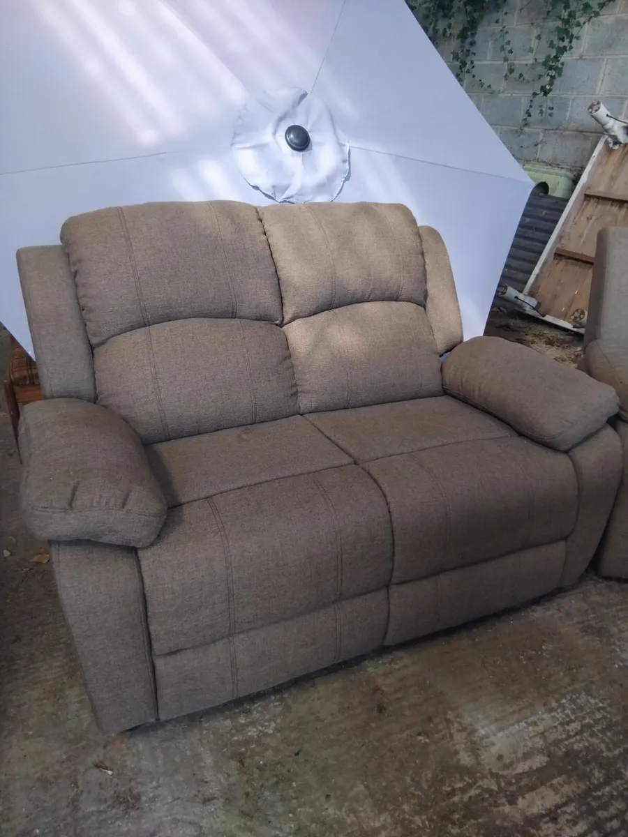 2 seater plus recliner chair - Image 1