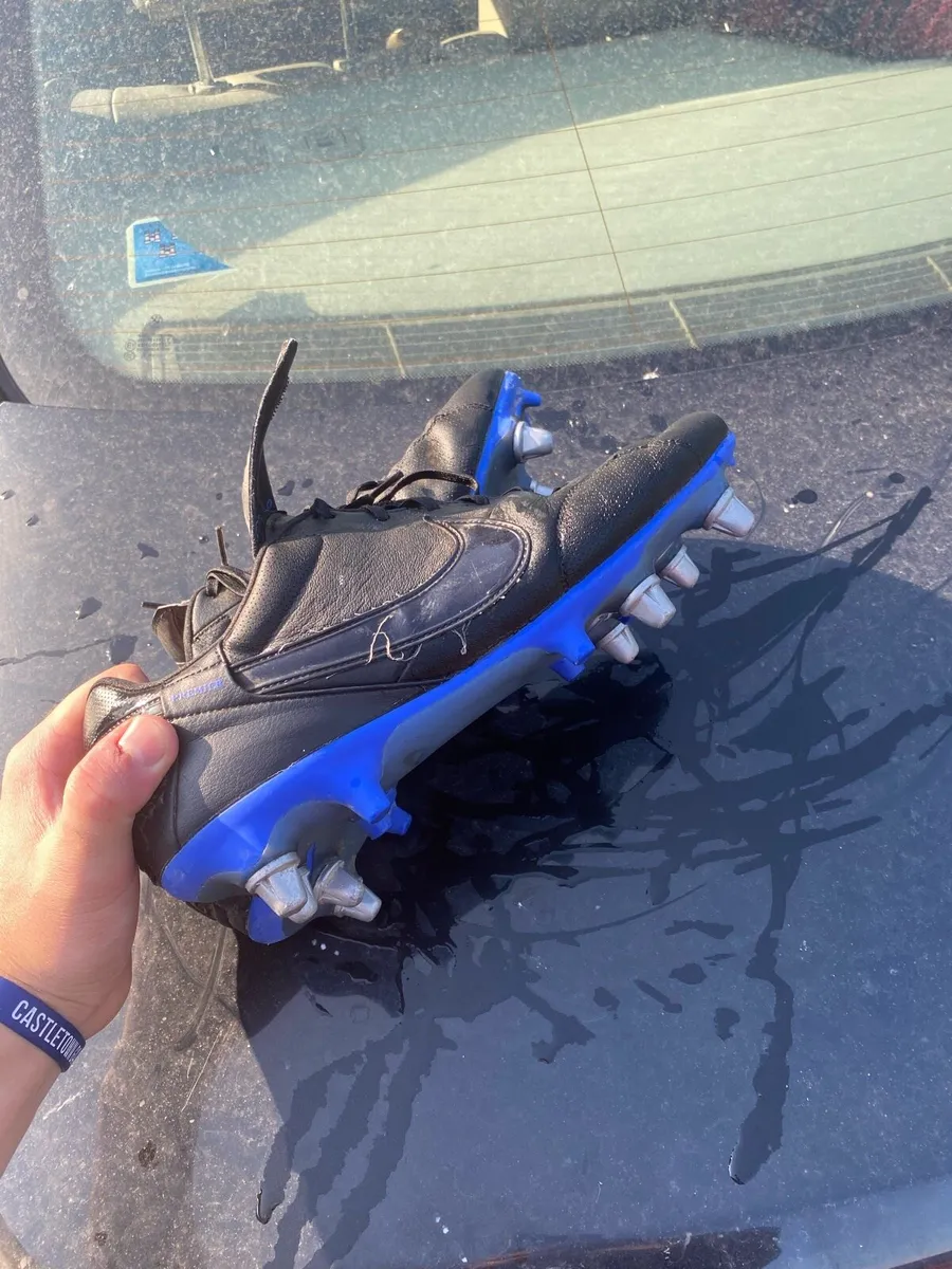 Nike Boots - Image 2