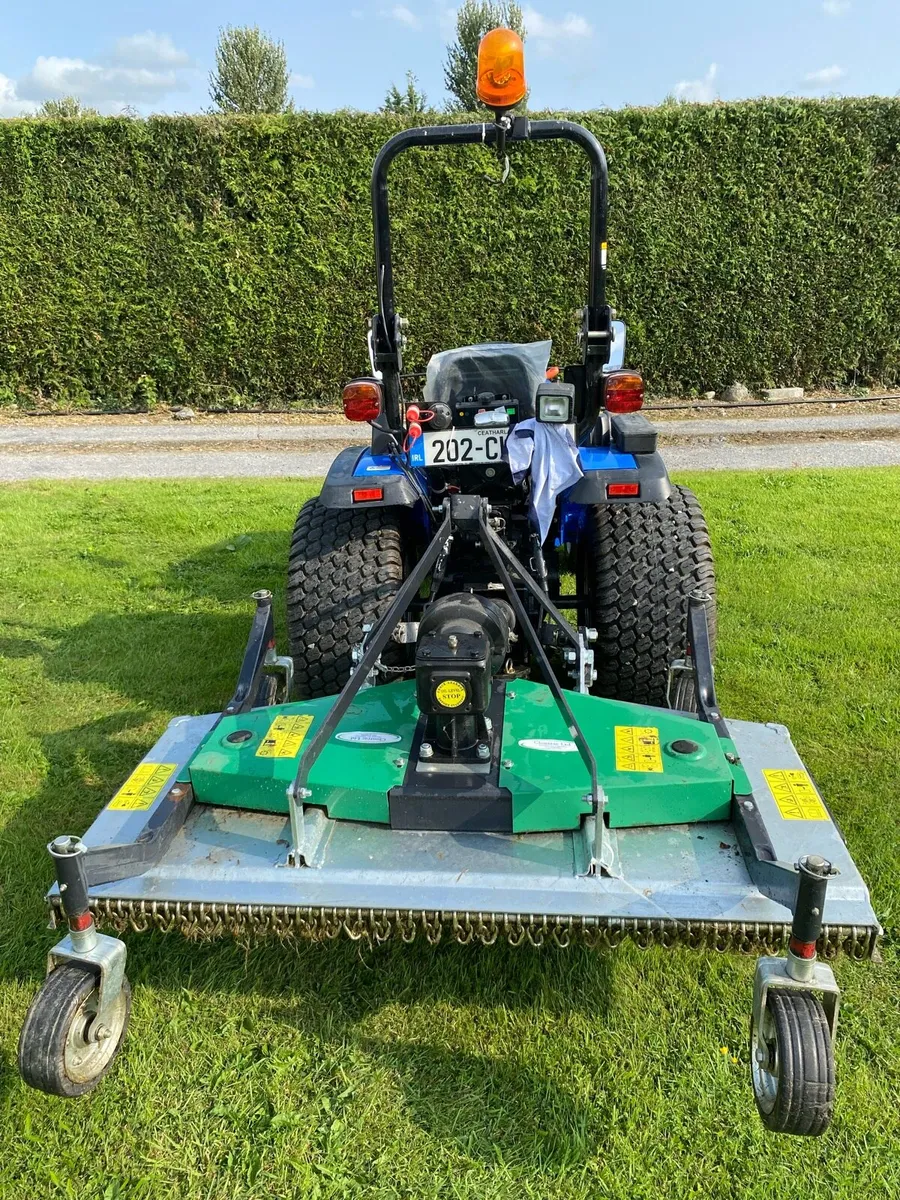 Solis 26 Compact Tractor with 5ft Finishing Mower - Image 4