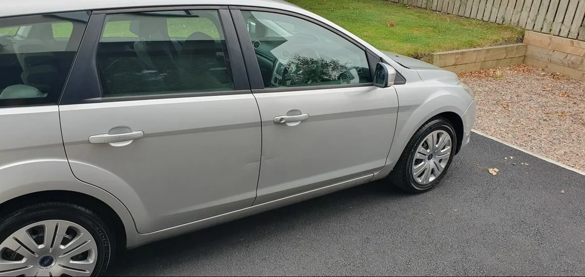 Ford Focus 2008 - Image 2