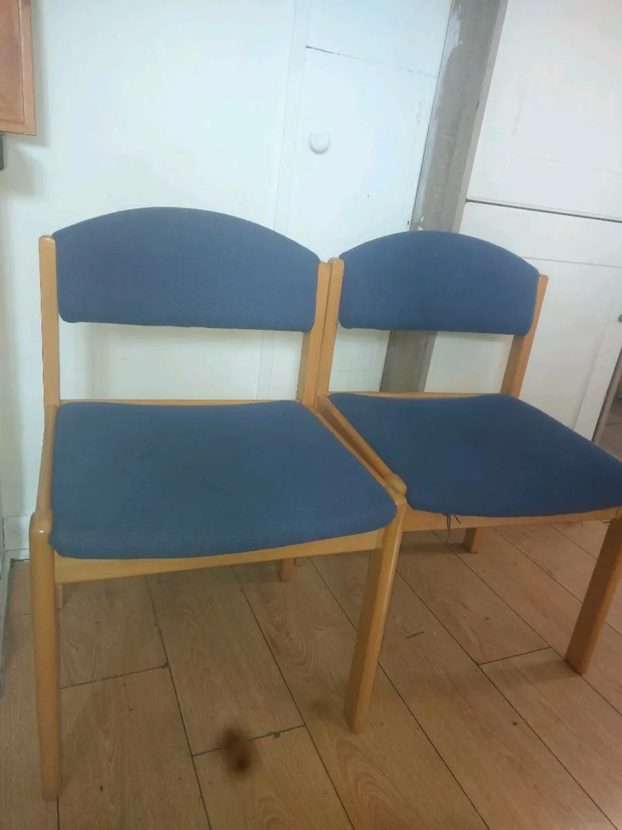 Set of 4 chairs - Image 3