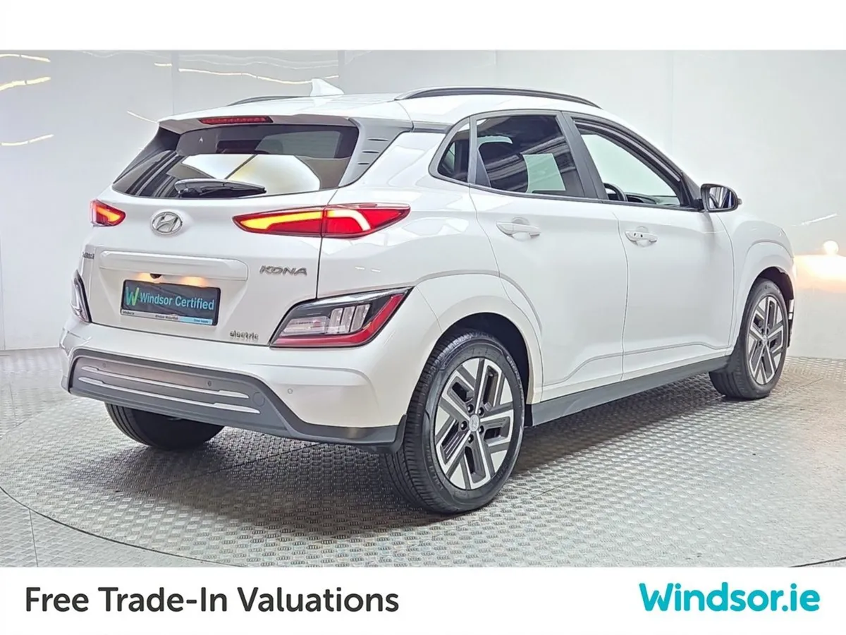 Hyundai Kona EV Premium 64 kWh - Image 3
