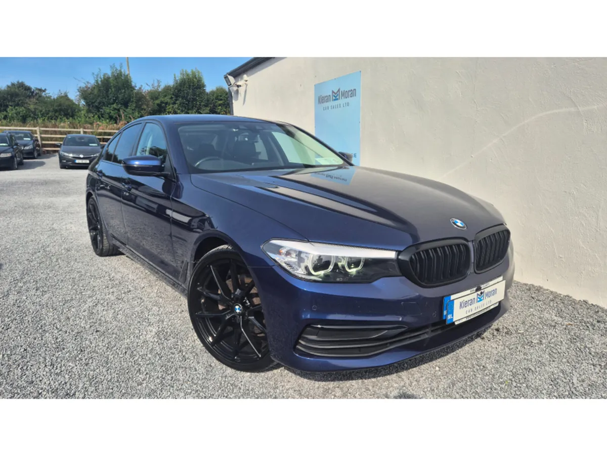 BMW 5-Series 520d AUTO - Image 2