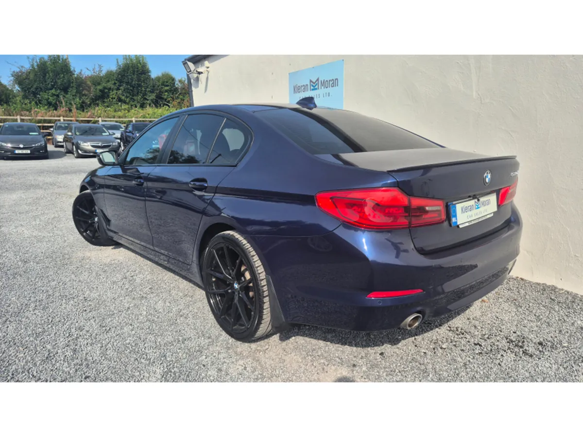 BMW 5-Series 520d AUTO - Image 3