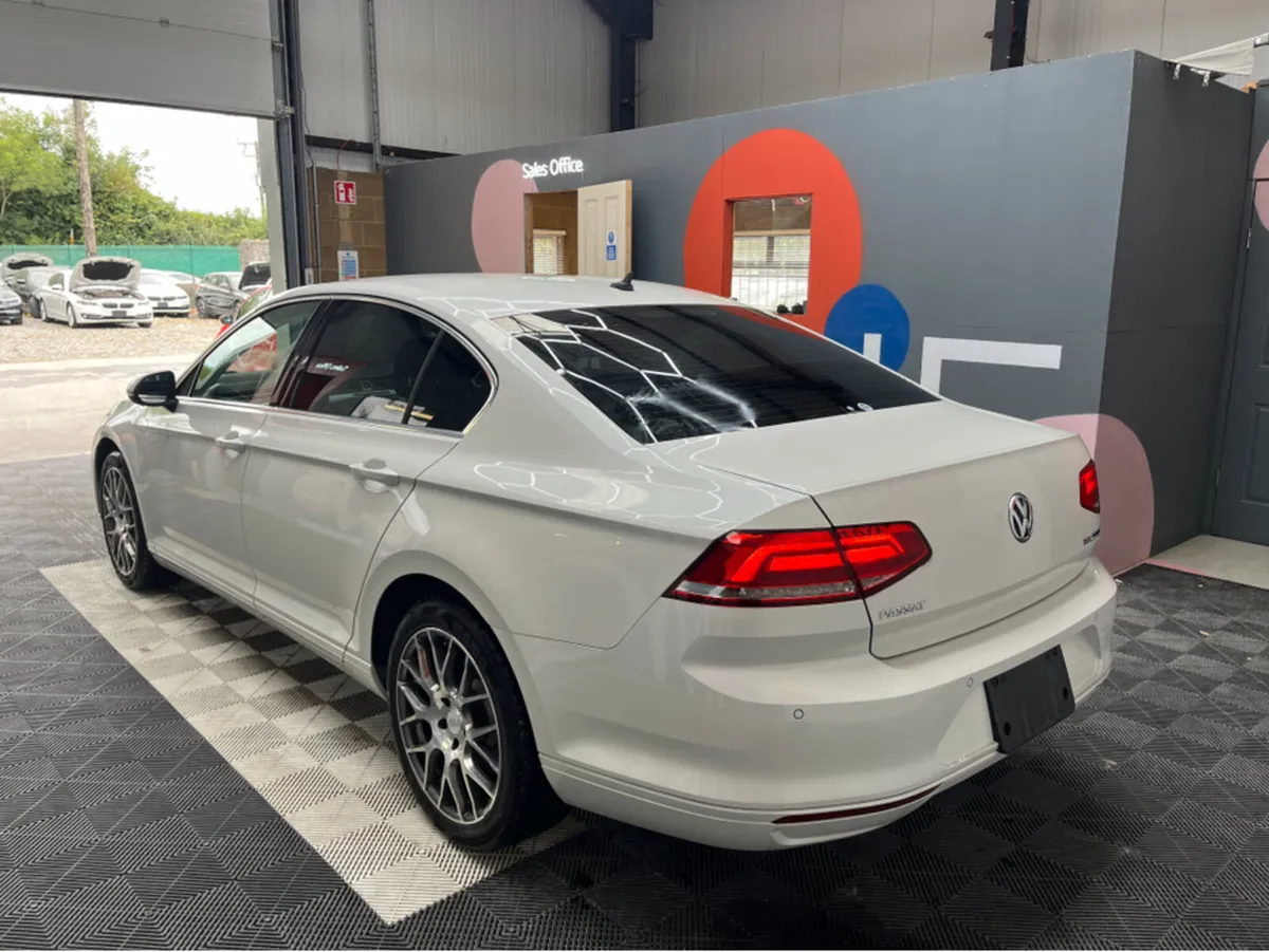 Volkswagen Passat 1.4 TSI COMFORT LINE / 34k KMs / - Image 4