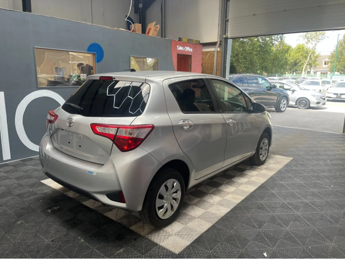 Toyota Vitz 1.3 PETROL / 97k KMs / REVERSE CAMERA - Image 4