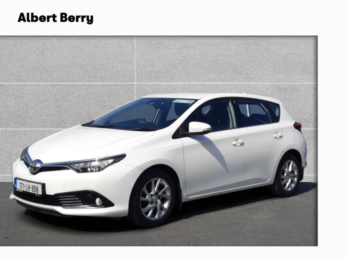 Toyota Auris 1.4 D-4D LUNA 4DR - Image 3