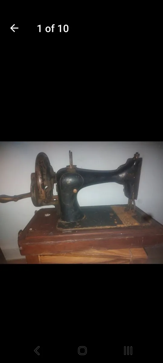 Antique singer sawing machine - Image 3