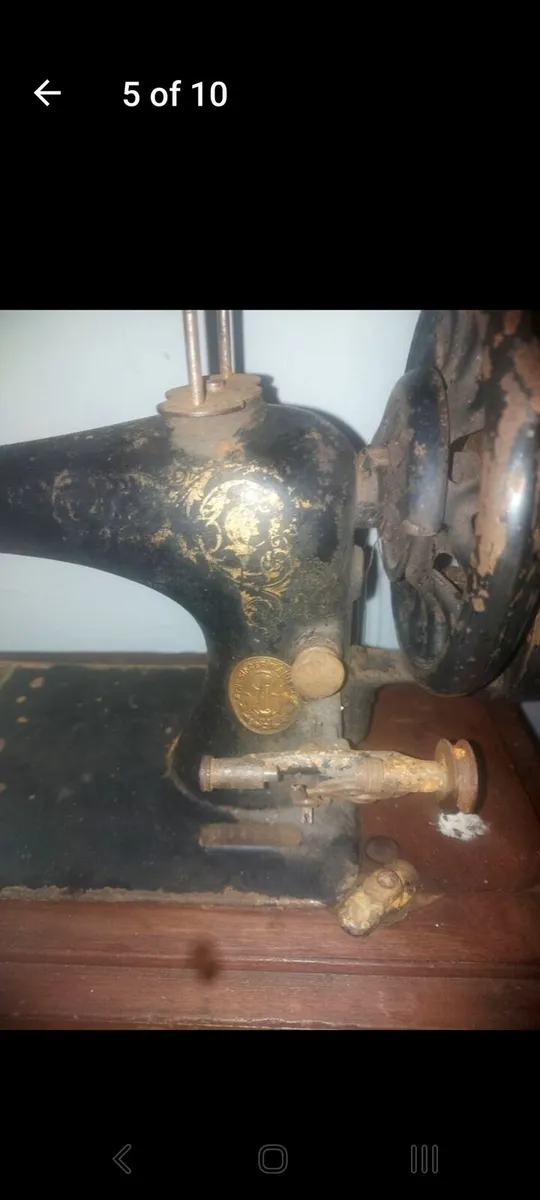 Antique singer sawing machine - Image 4