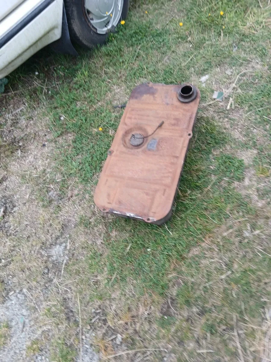 MG  Midget Parts - Image 3