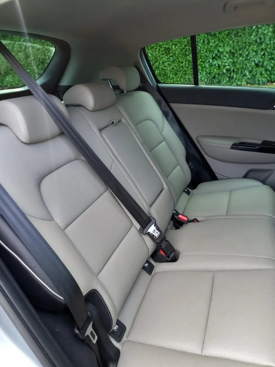 2022 Kia Sportage Automatic 1.6 Diesel - Image 4