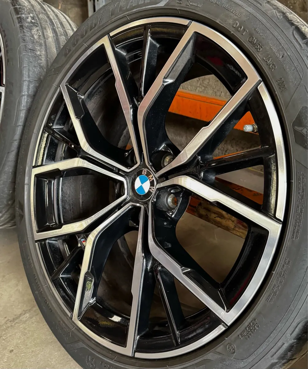 19” Genuine BMW Alloys - Image 3