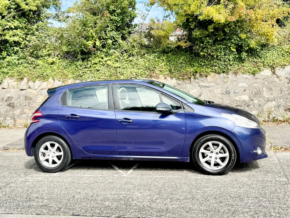 Peugeot 208 2013!!1.4Hdi !! AUTO!!! - Image 3