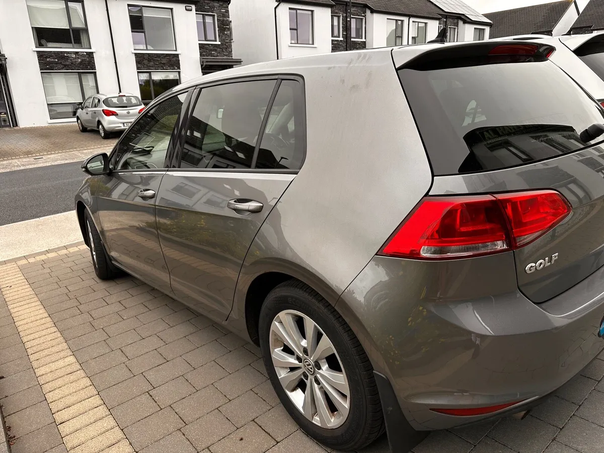 Volkswagen Golf - 1.6 TDI - 2017 - Image 3