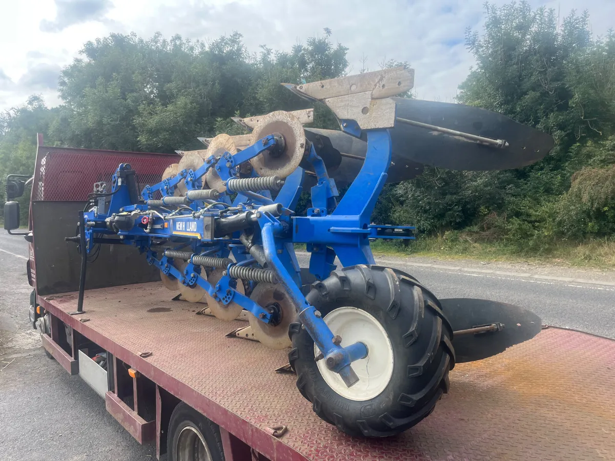 Used 4F New Holland (Overum) Reversble Plough - Image 3