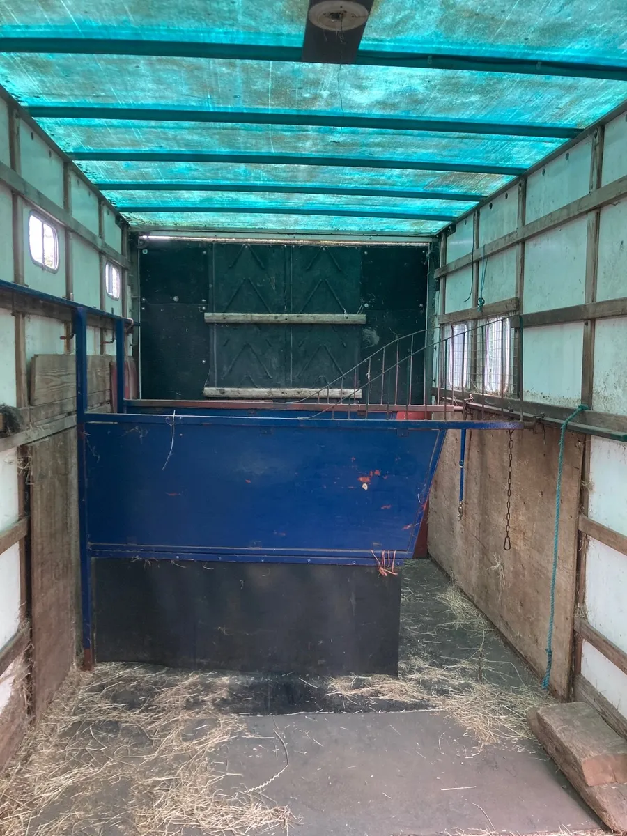 Horse lorry - Image 3