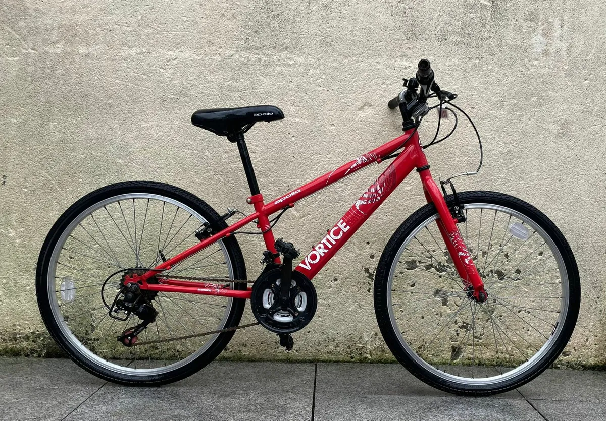 Apollk Bicycle 24" wheels - Image 1