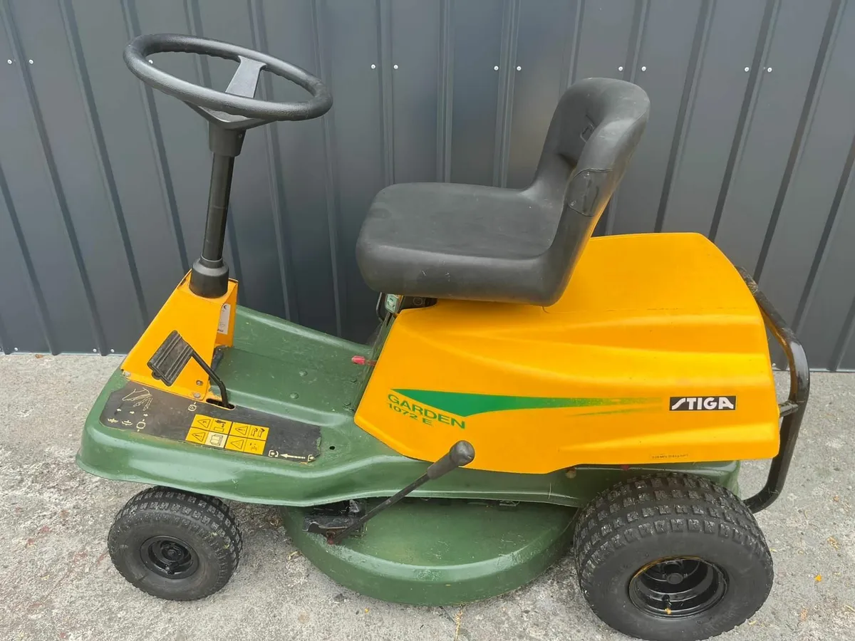 Stiga Ride-on lawnmower - Image 1