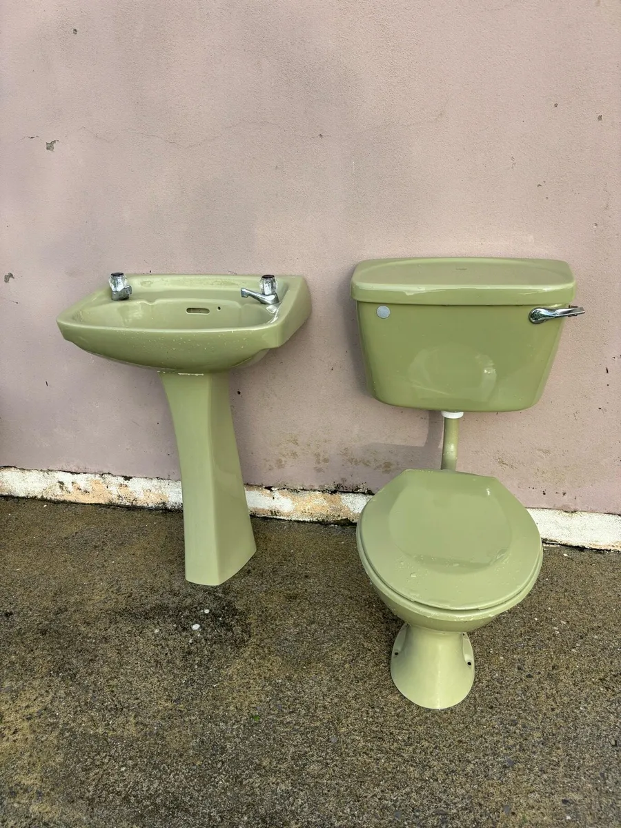 Bathroom wear - Image 2