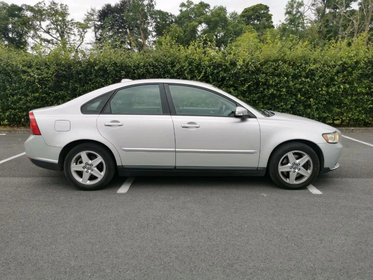 Volvo S40 - Image 2