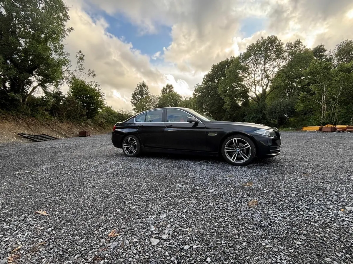 2013 132 BMW 520d SE Black Auto M Sport Wheels - Image 2