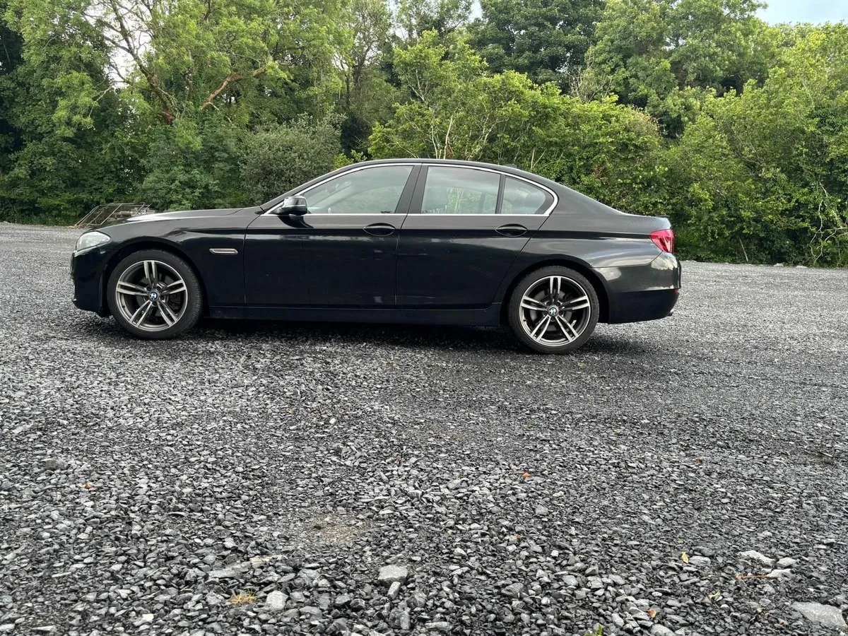 2013 132 BMW 520d SE Black Auto M Sport Wheels - Image 3