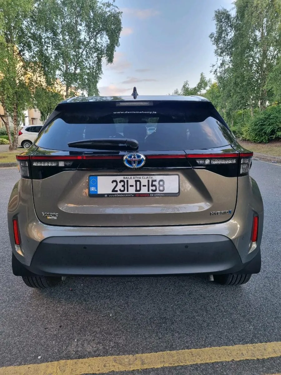 2023 Toyota Yaris Cross Luna – Like New! - Image 4