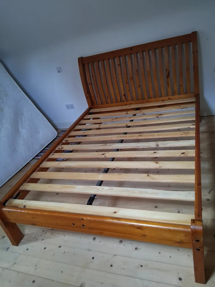 Solid pine king size bed - Image 2