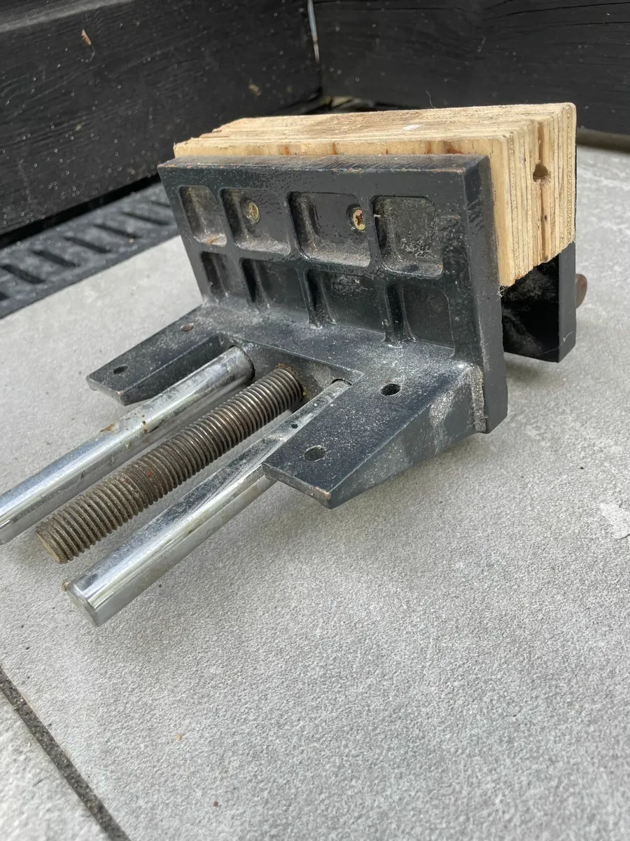 Under Bench Vice - Image 4
