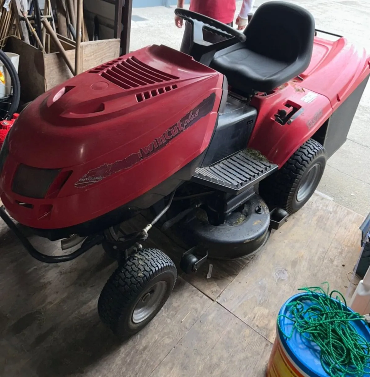 Ride-On Lawnmower - Image 1