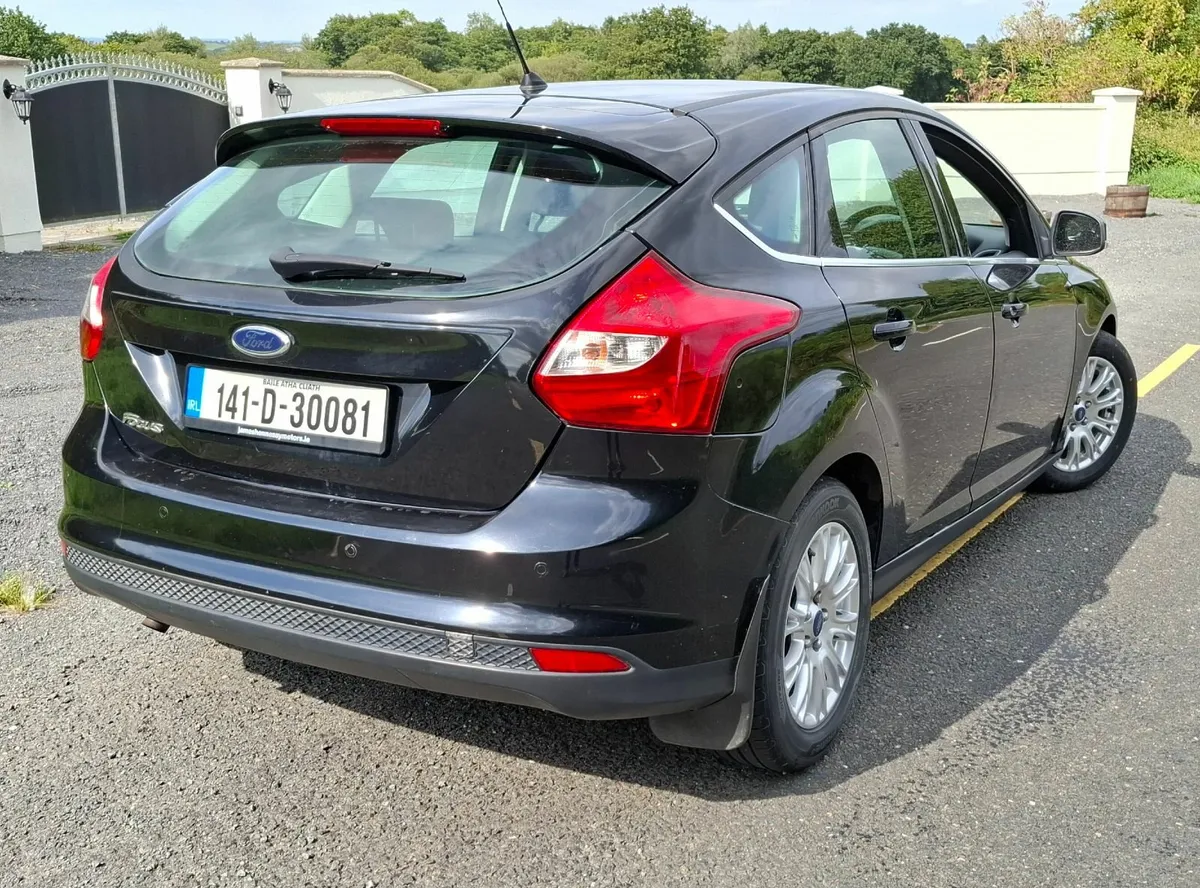 14 Ford Focus ,  TITANIUM,  ,  LOW KMs - Image 4