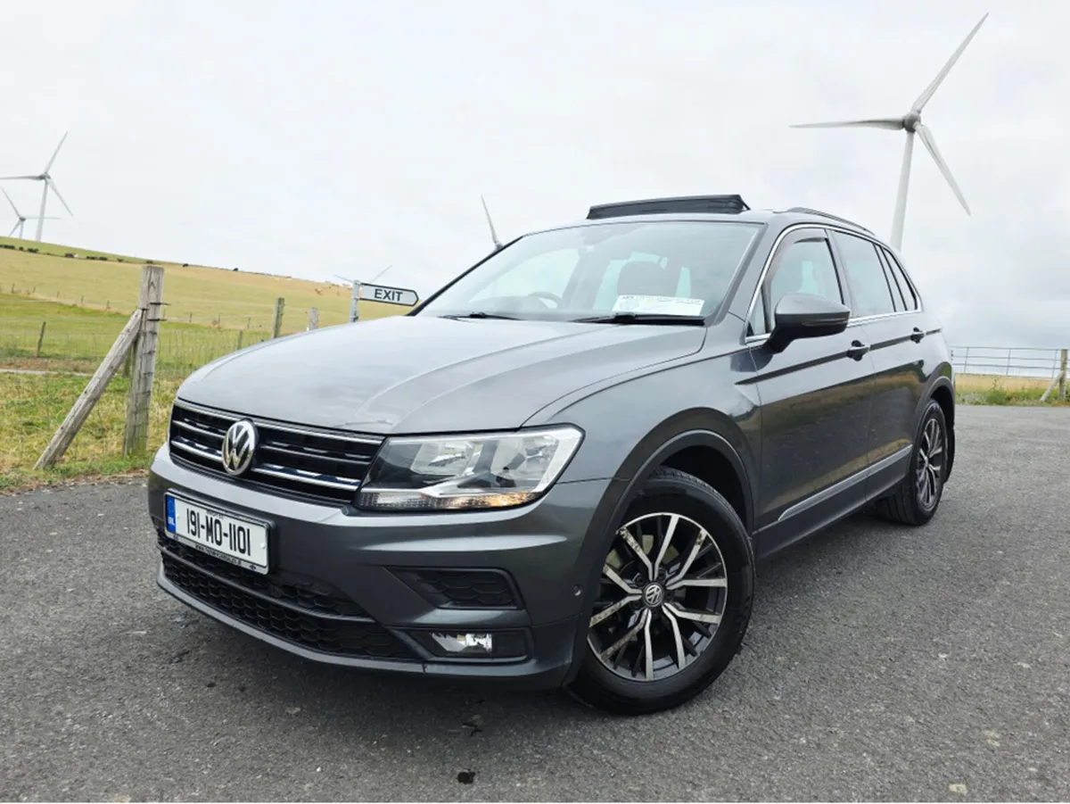 Volkswagen Tiguan CL 2.0 TDI PAN ROOF, REVERSING C - Image 1