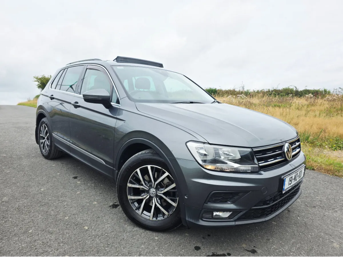 Volkswagen Tiguan CL 2.0 TDI PAN ROOF, REVERSING C - Image 2