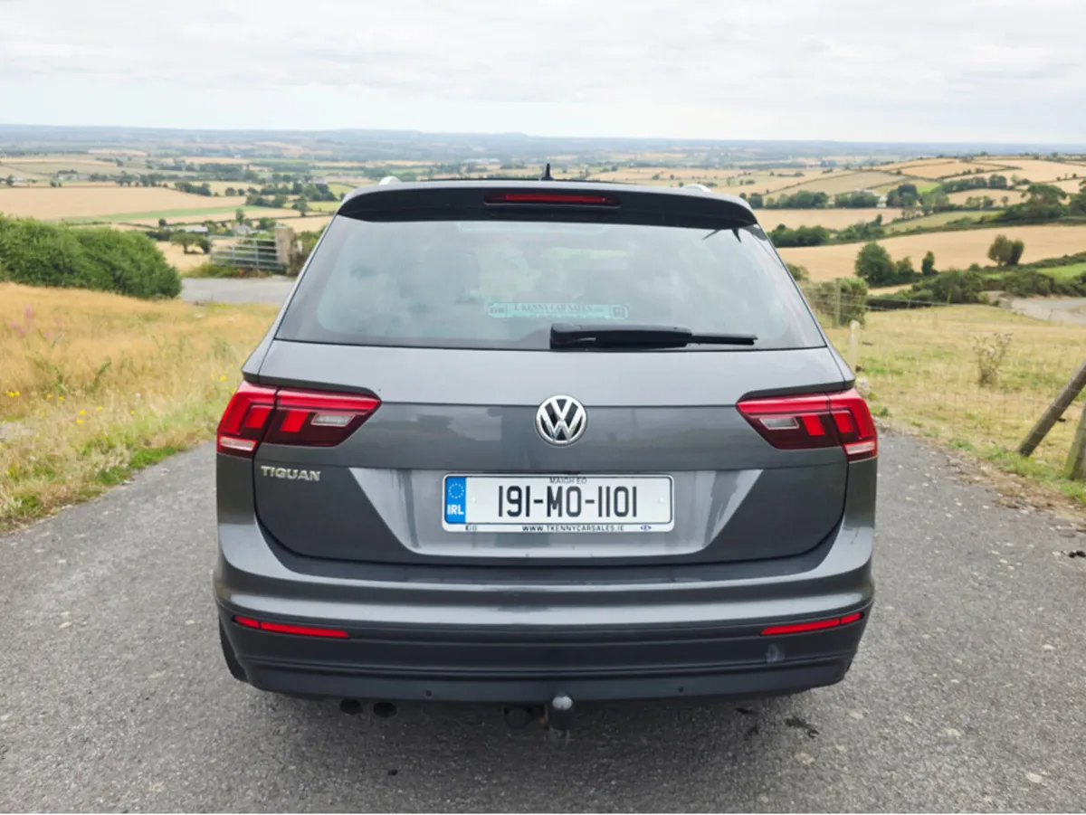 Volkswagen Tiguan CL 2.0 TDI PAN ROOF, REVERSING C - Image 3