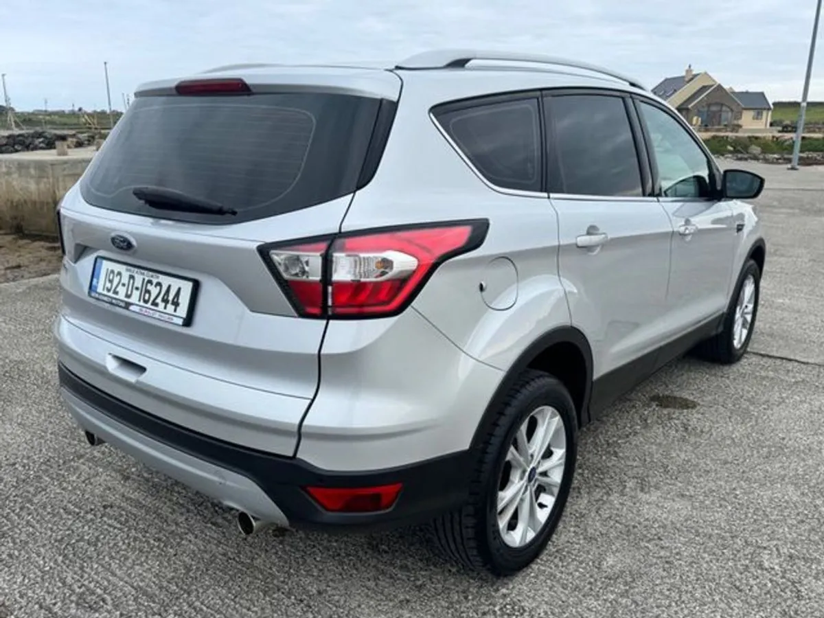 Ford Kuga Titanium 1.5tdci 120PS MAN 4DR - Image 3