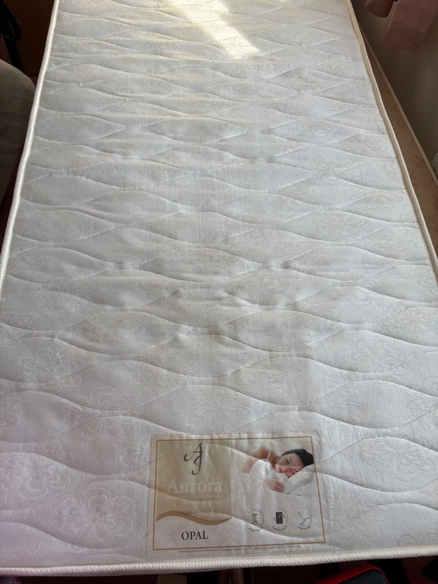 Bed - Image 3