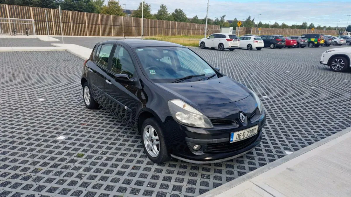 Renault clio - Image 1