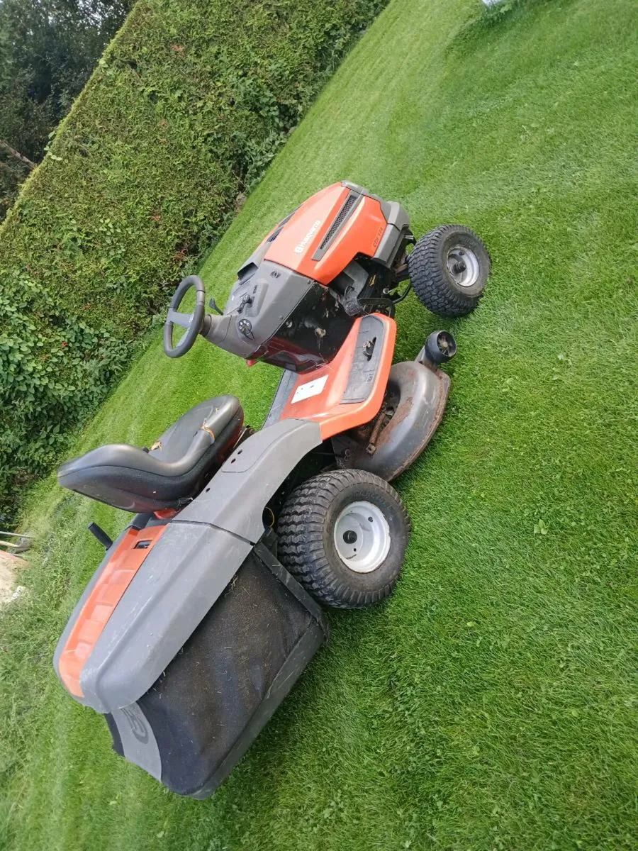 Husqvarna ride on mower - Image 2
