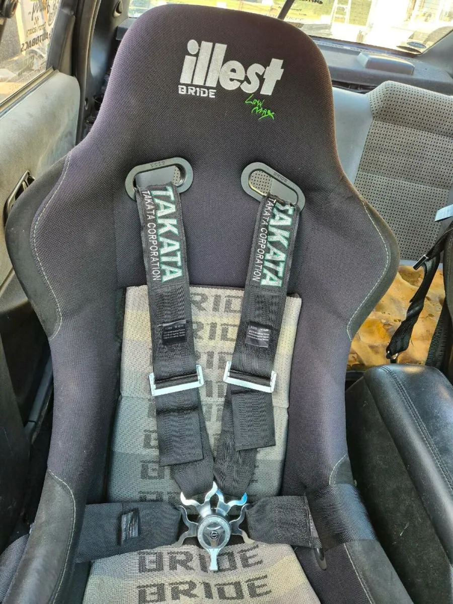 Roll cage bucket seats harness - Image 1