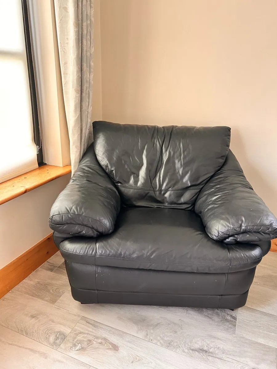 Black Leather Sofa Set - Image 4