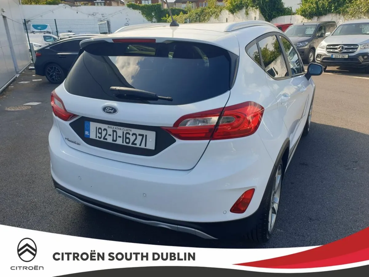Ford Fiesta "Active" Petrol, Manual , 18000 Kilome - Image 4