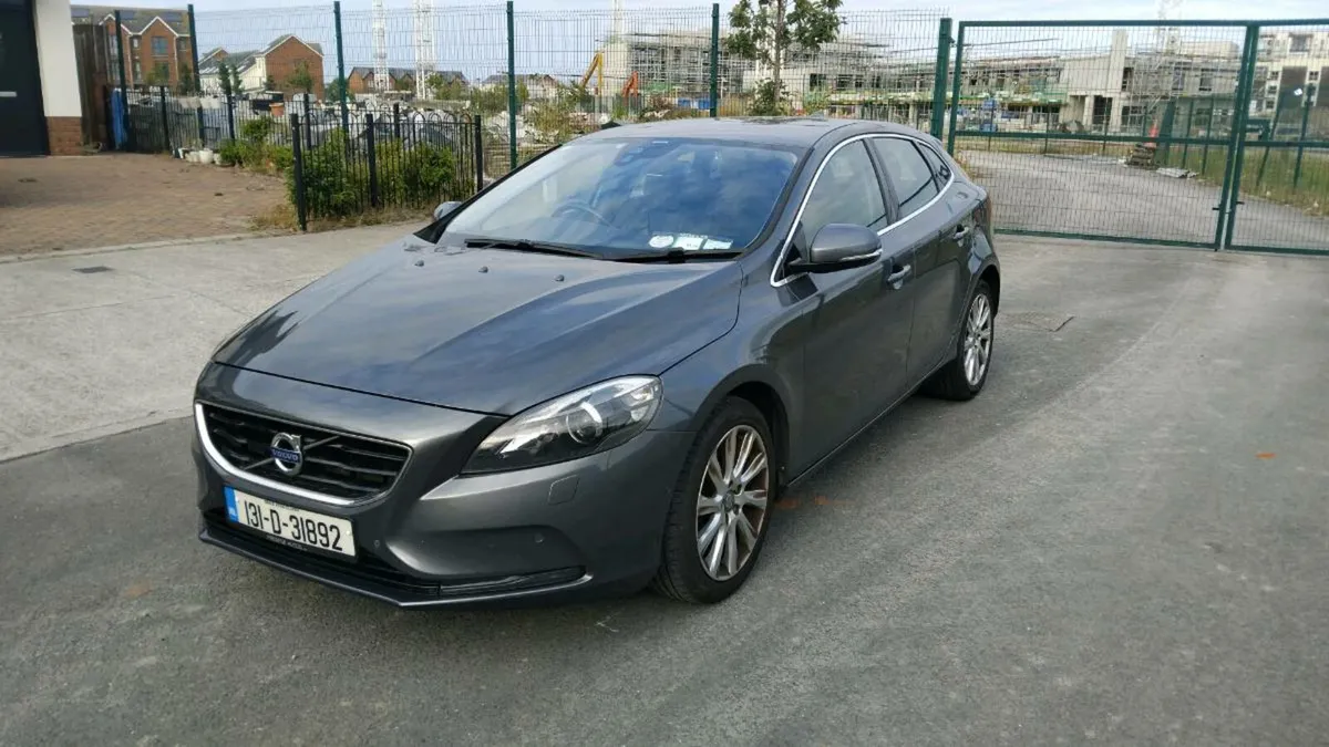Volvo v40 1.6 Diesel - Image 2