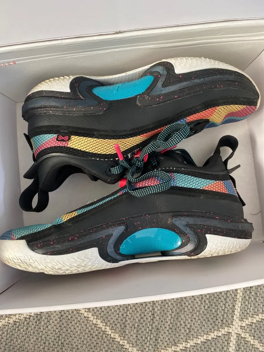 Jordans - Image 3