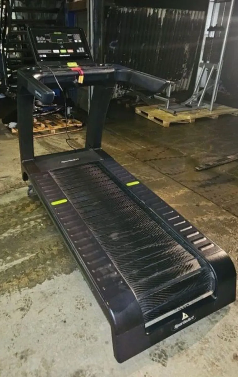 SPORTSART G690 TREADMILL - Image 1