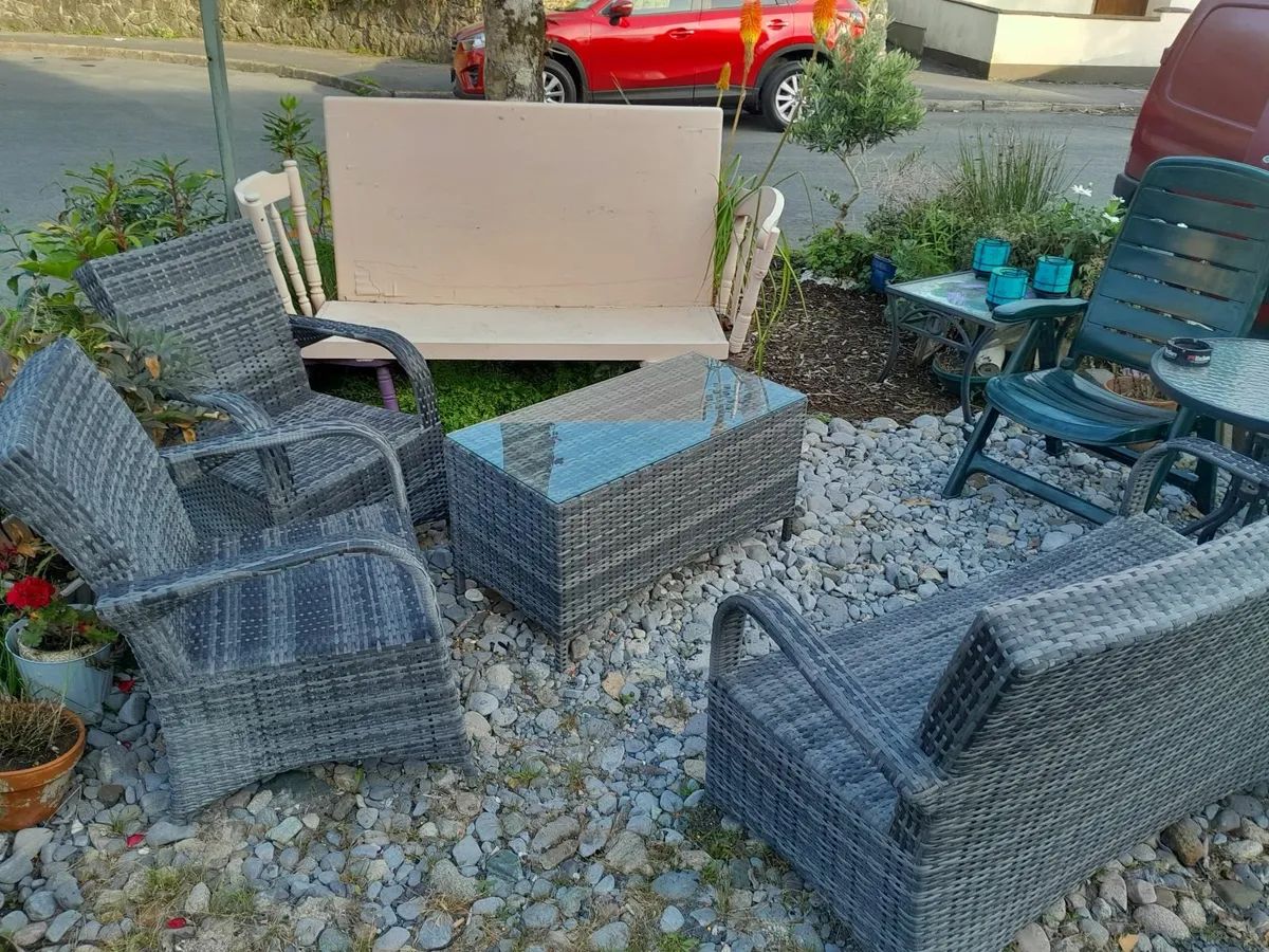 outdoor furniture - Image 1
