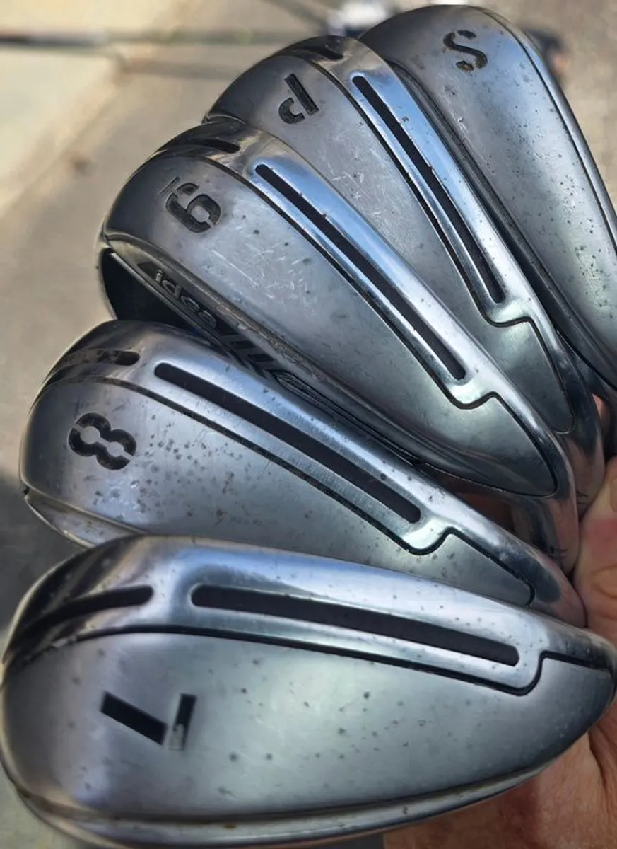 Adams Hybrid irons - Image 1