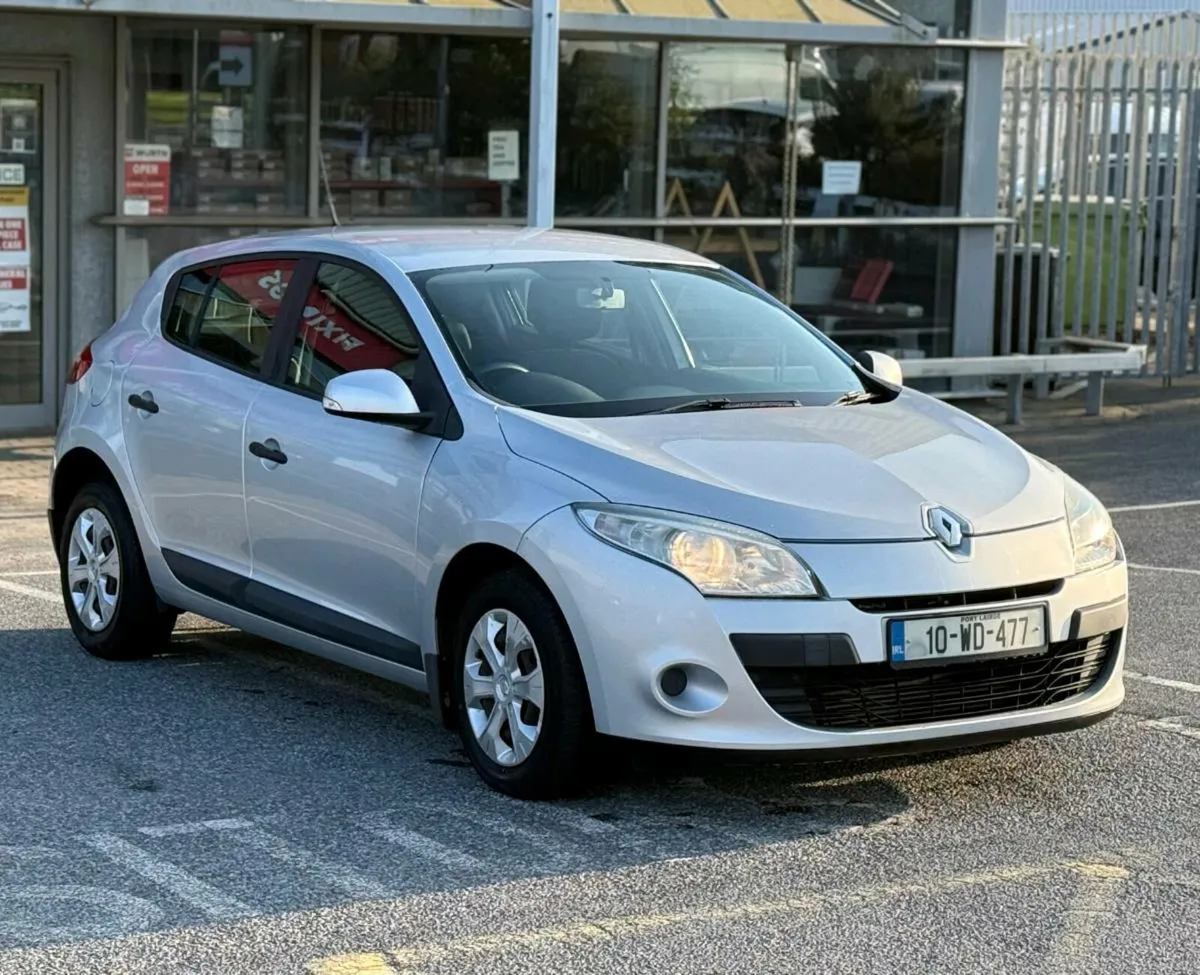 Renault Megane 2010 - Image 2