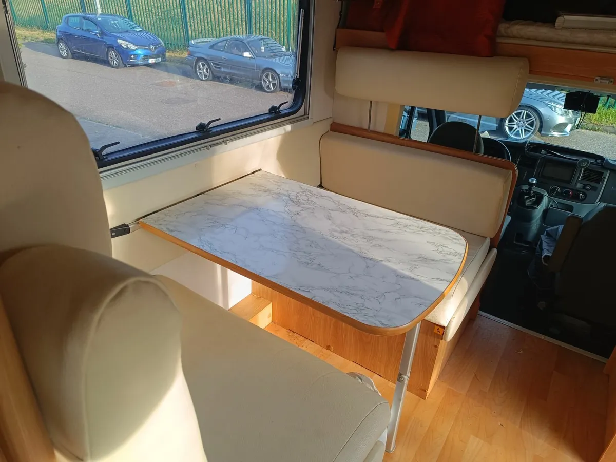 2008 6 berth motorhome - Image 4