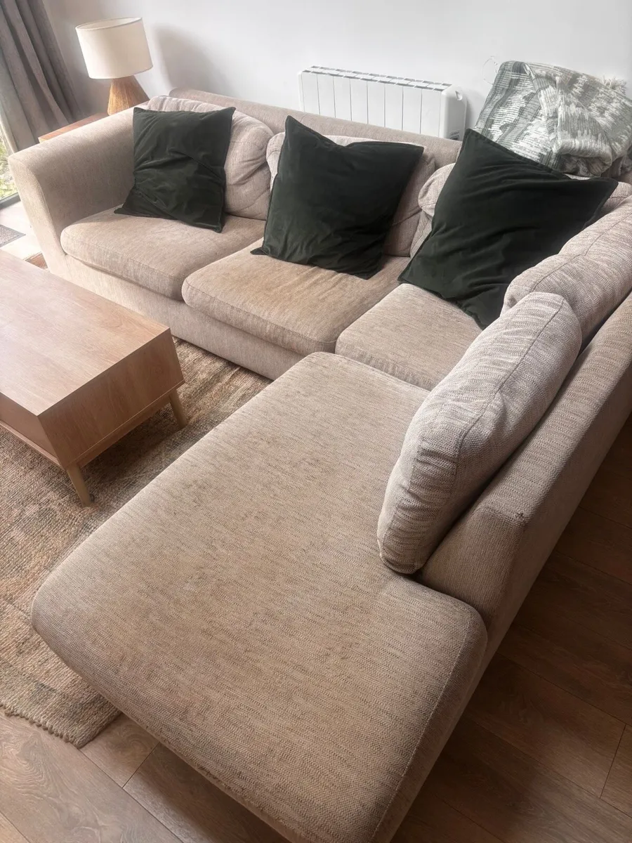 L shaped couch - Image 2