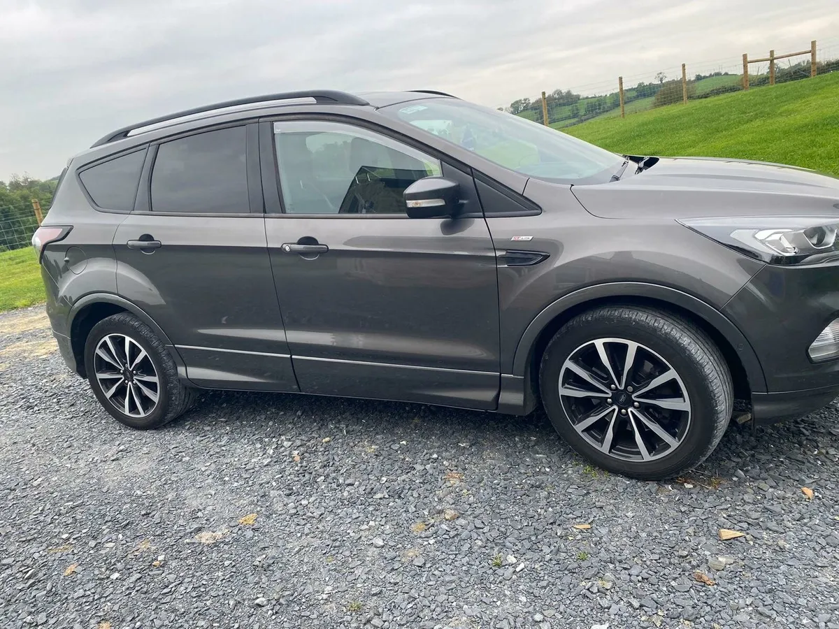 Ford Kuga ST Line - Image 3